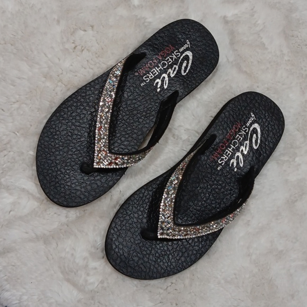 Skechers Cali yoga foam sparkly crystal strap thong sandals womens sz 6